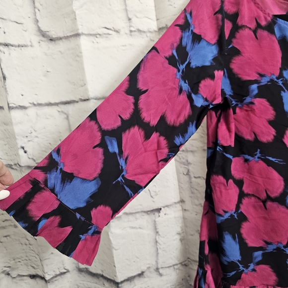 Banana Republic Top Womens Medium Floral Pink Blue Art Bold Pleated Ruffle - Picture 8 of 15